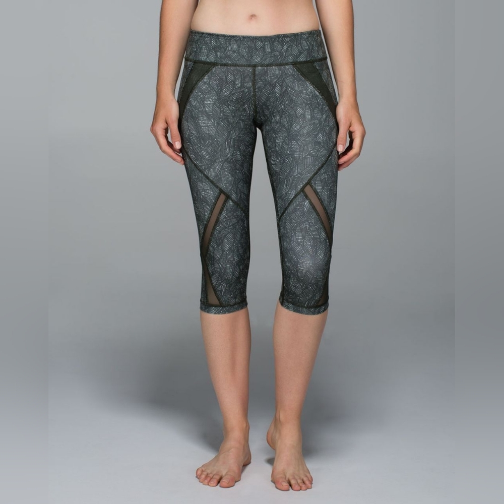 Lululemon cool to street crop pants size 6